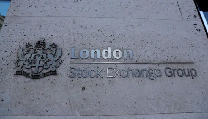 UK's FTSE 100 Rises on Banks, Miners Boost; Set for Positive End to March Quarter