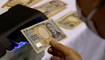 Japan Repeats Verbal Warning to Yen Bears, BOJ Keeps Dovish Tone