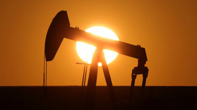 Oil Prices Steady as Market Eyes Russia-Ukraine Peace Deal