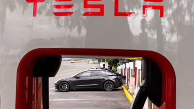 Tesla Profit Margins Worst in 5Y as Price Cuts, Incentives Weigh