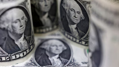 Dollar Strengthens against Peers as Markets Digest Inflation Data, Trade Tensions