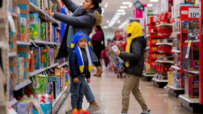 Uncertainty Clouds Holiday Shopping Season on Mixed Forecasts from Walmart, Target