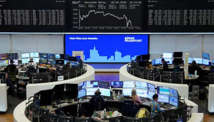 Europe's STOXX 600 Closes near Record High; German Elections in Focus