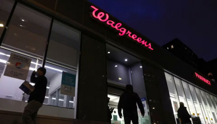 Walgreens to Shut 1,200 Stores as CEO Wentworth Seeks Turnaround