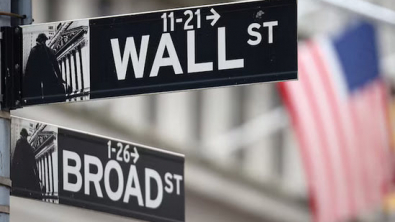 Wall St Set for Lower Open in Holiday-Thinned Trading