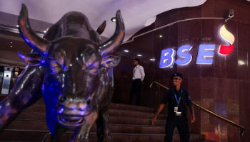 Indian Shares Drop as Bajaj Auto's Festive Sales Warning Adds to Gloom