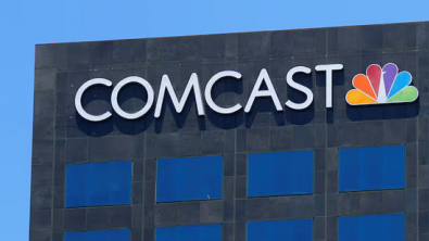 Comcast Warns of Higher Broadband Losses on Tough Competition, Hurricane Hit