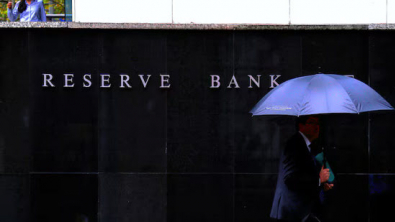 Australia's Cenbank Holds Line on Rates even as others Ease