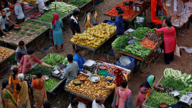 Indian Cenbank to Delay Cutting Rates to Early 2025 amid Inflation Concerns: Poll