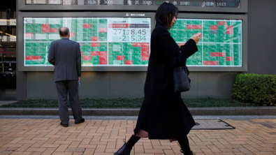 Asian Shares Rise, Yen Aims for Best Week in 4 Months on BOJ Hike Bets