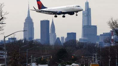 Delta Forecasts Bumper 2025 Profit on Robust Premium Travel Demand, Better Pricing