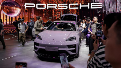 Porsche Cuts Forecasts, Shares Fall, amid Alloy Shortage