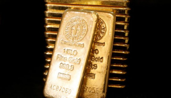 Gold Little Changed as Spotlight Shifts to US Data